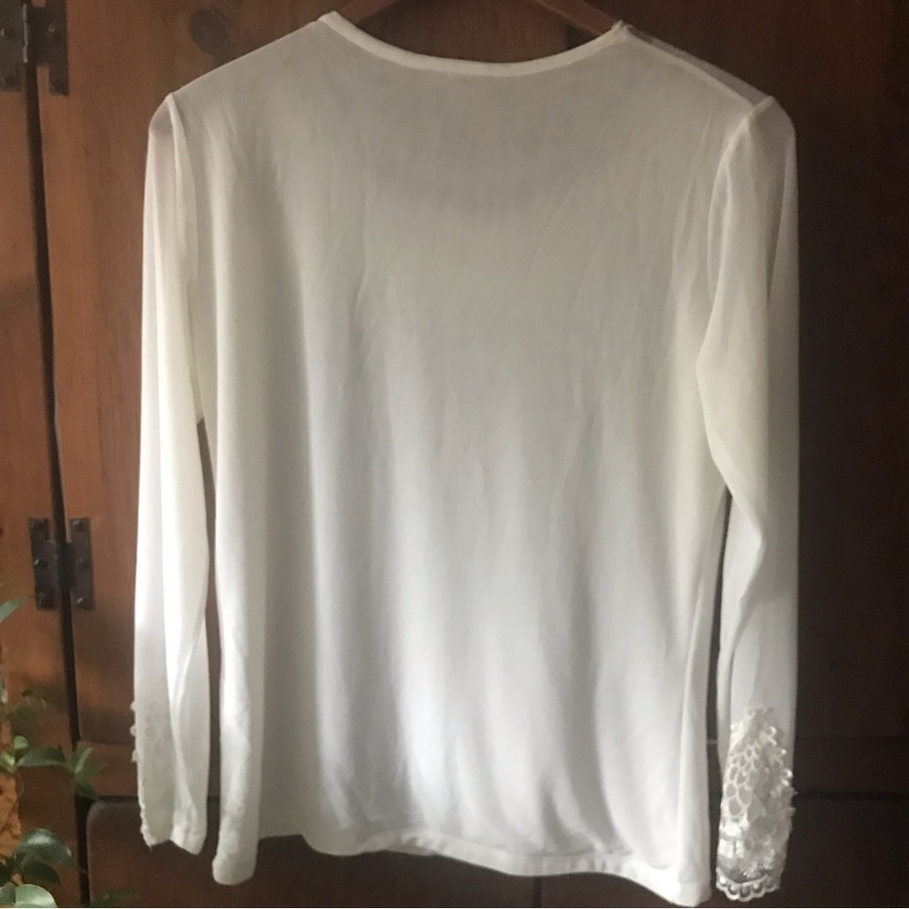 Willow & Thread  Sweater/Top - Size Medium - Picture 2 of 5